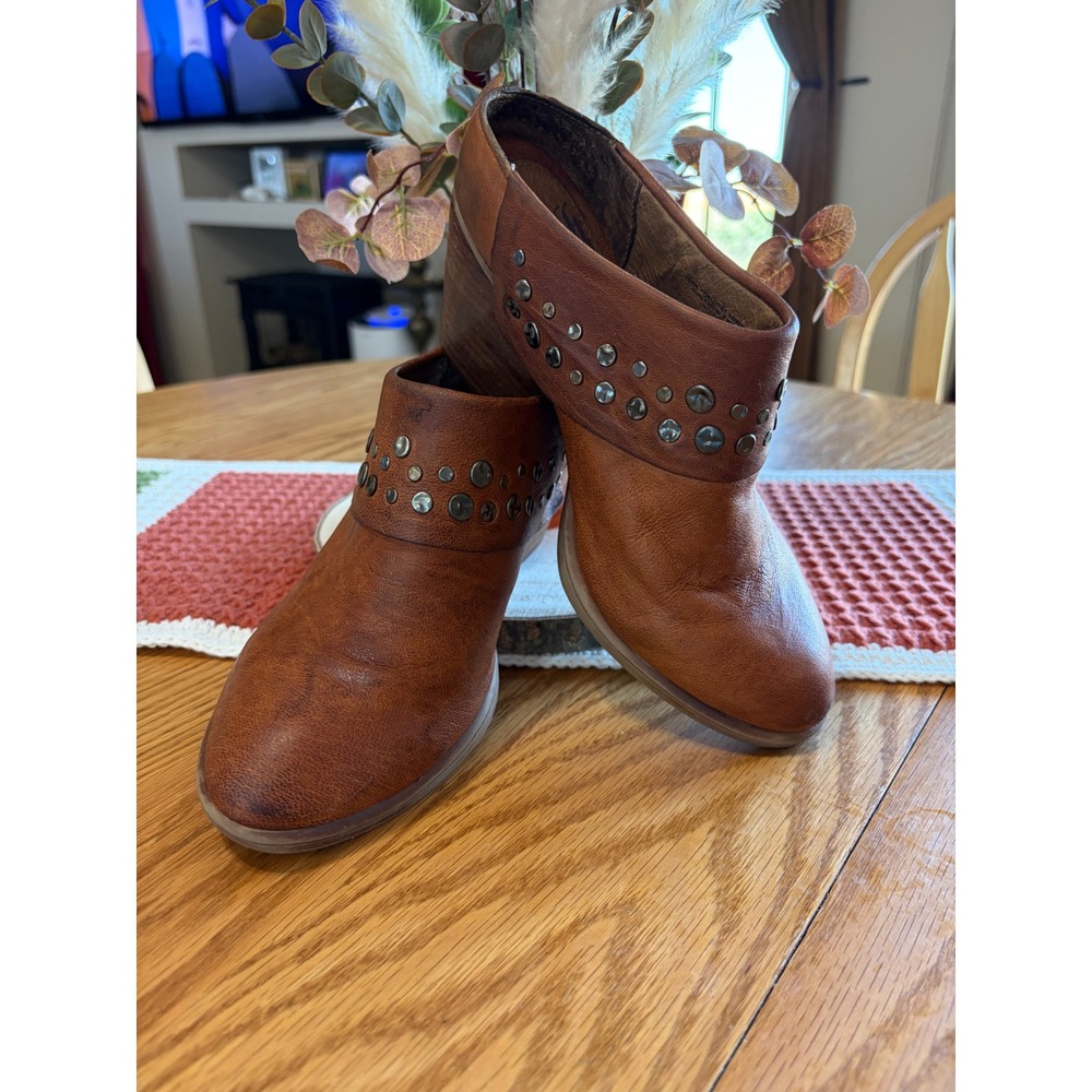 Sofft Brn Leather Studded Heeled Mules Clogs Womens 6 Western Boho Stacked Heel